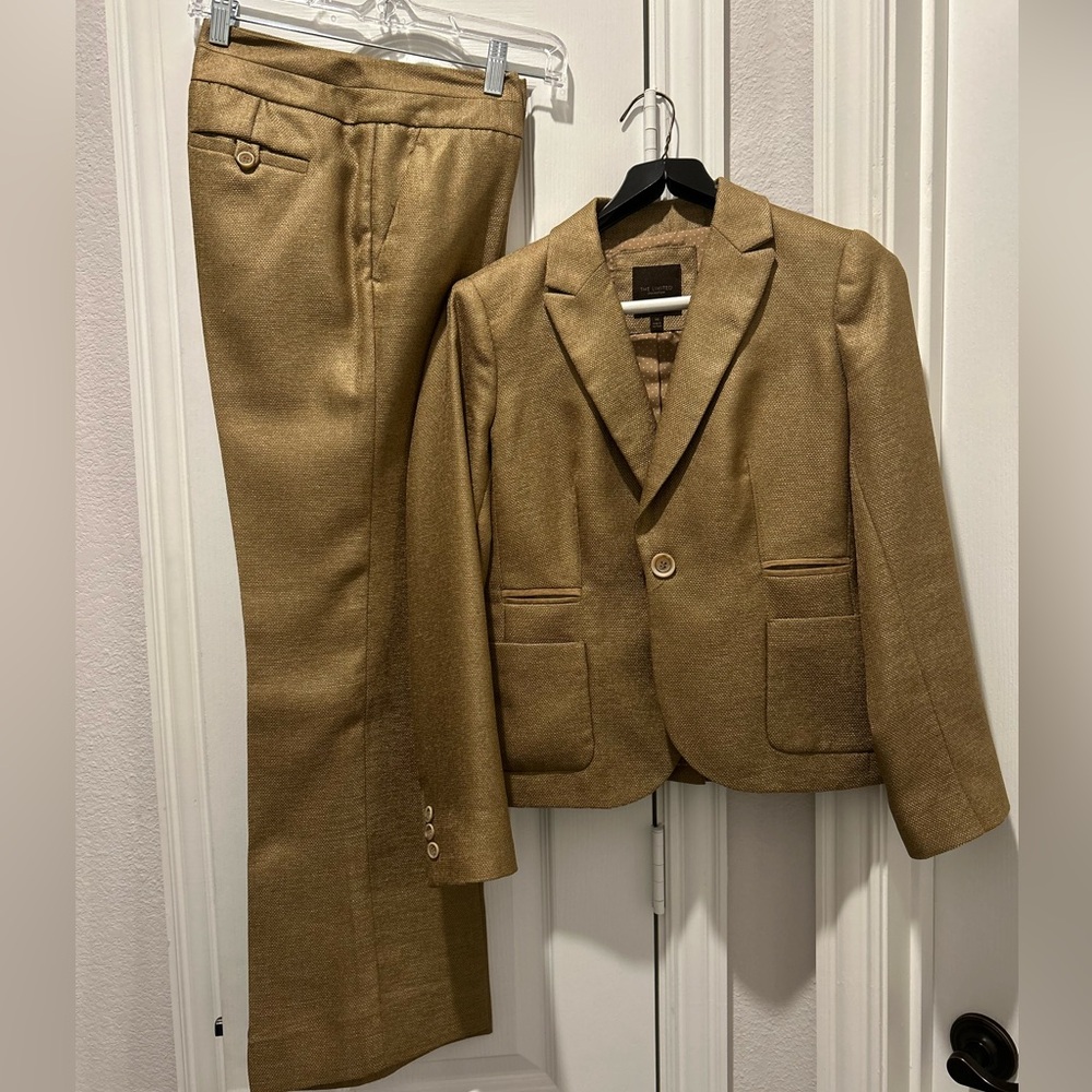 Khaki tweed suit